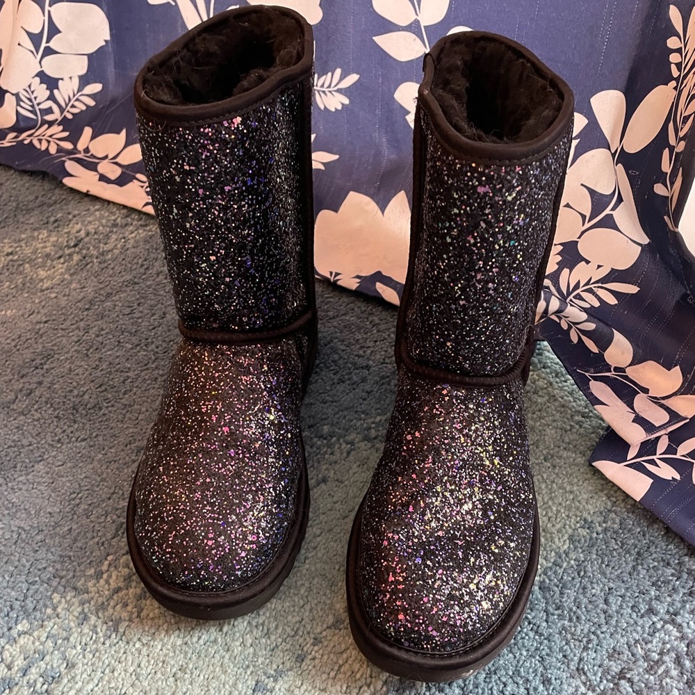 Black glitter Uggs